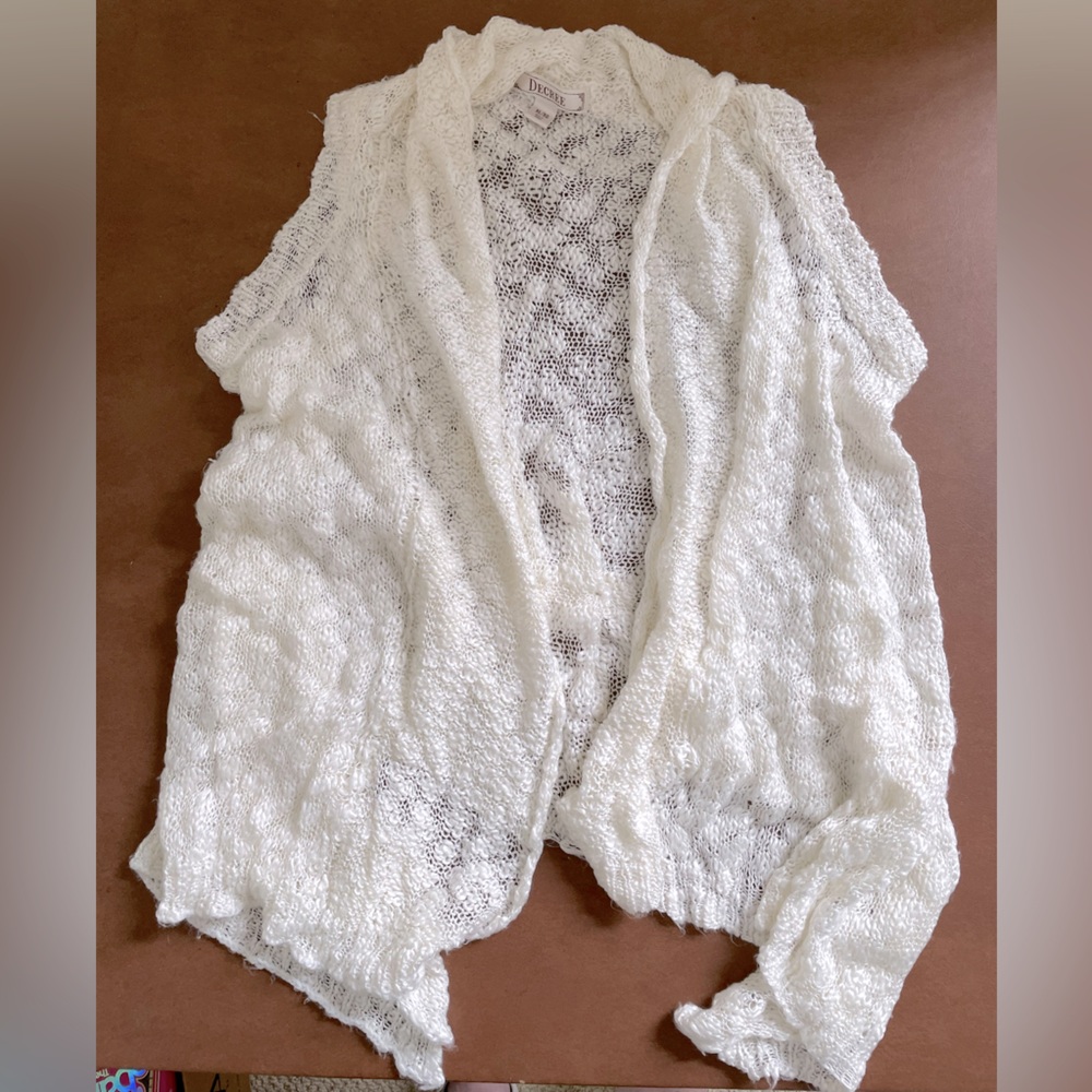 Decree sleeveless open weave shawl collar sweater vest size XLarge- cream white